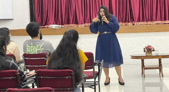 TIE WOMEN STORY SESSION